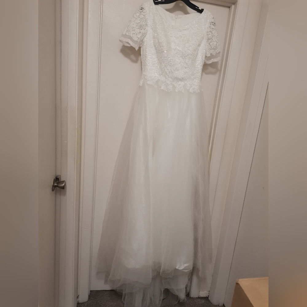 NWT Merry's  Wedding Dress
